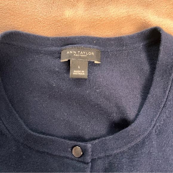 ANN TAYLOR Cotton Navy Blue Crewneck Button Up Lightweight Cardigan - Size L - Picture 8 of 12